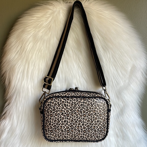 Anthropologie Camera Crossbody Bag - Picture 3 of 16